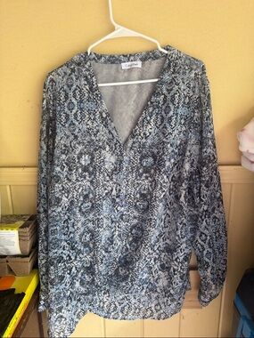 Calvin Klein Blue & Gray Snake-Print V-Neck Blouse
